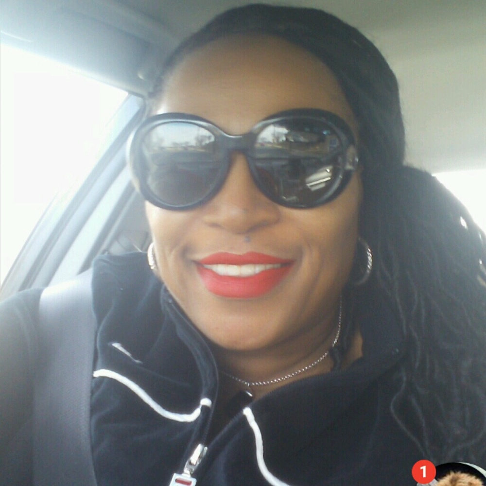 Meet your Posher, Deb